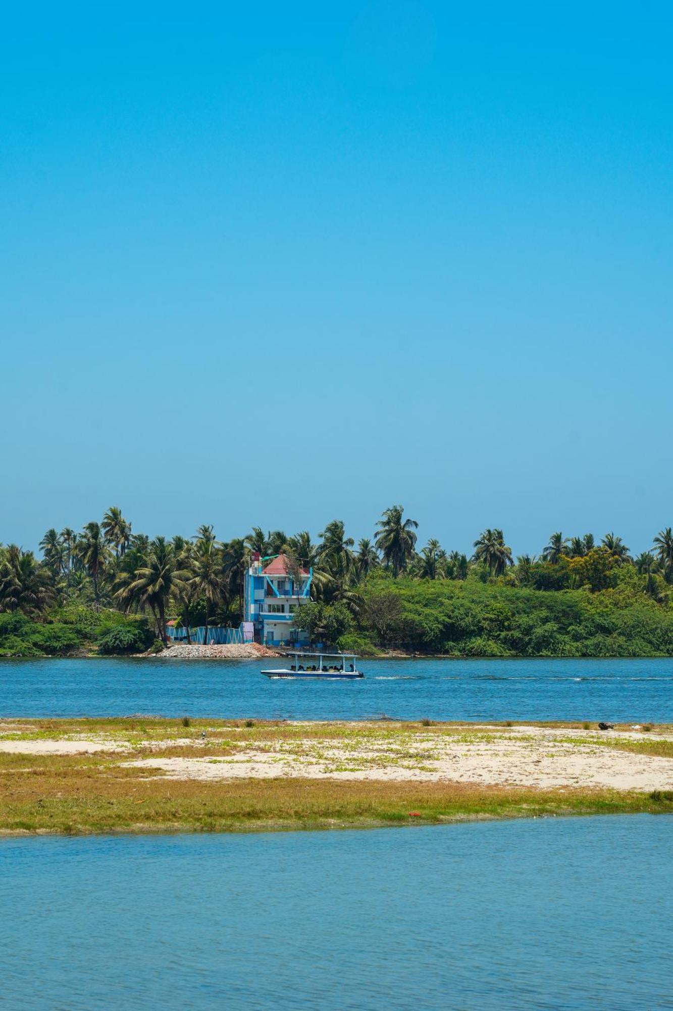 Victoria'S River View Resort Pondicherry Exterior foto